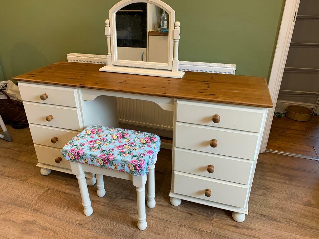 dark pine dressing table